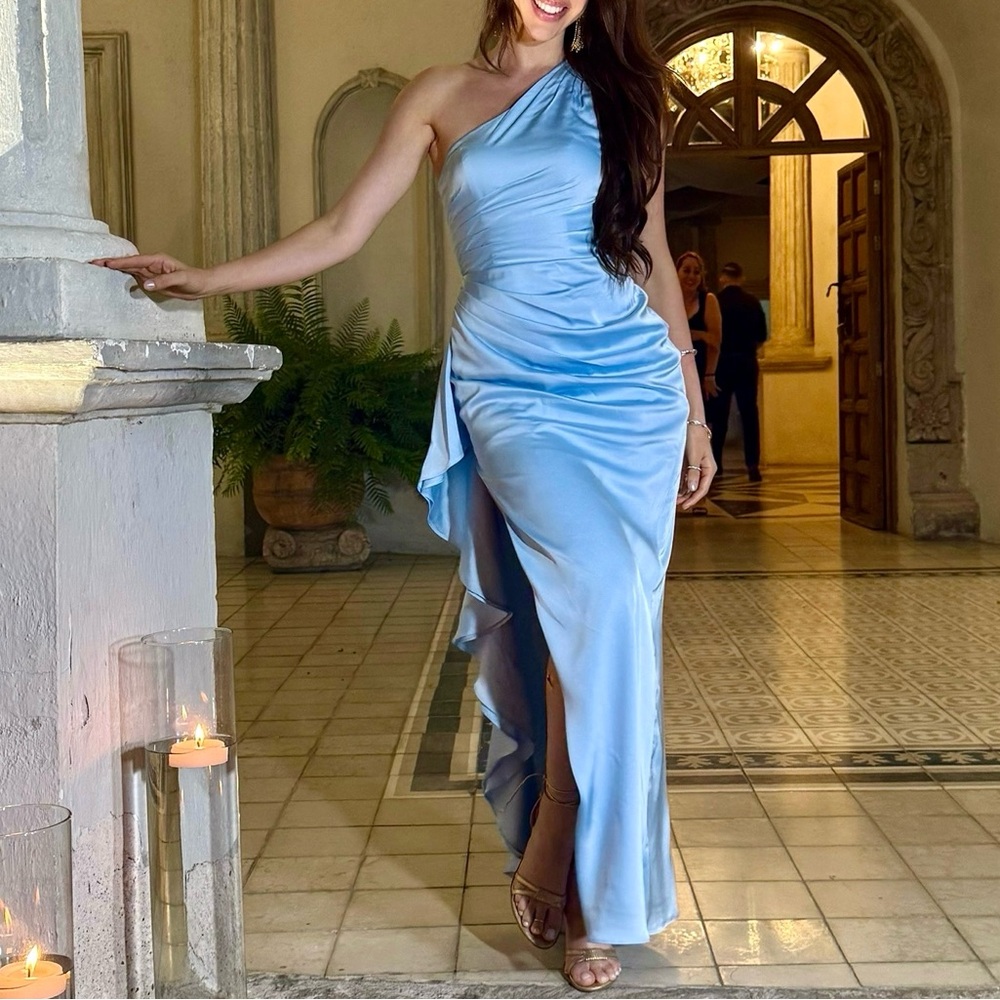 Elegant Blue One-Shoulder Evening Dress